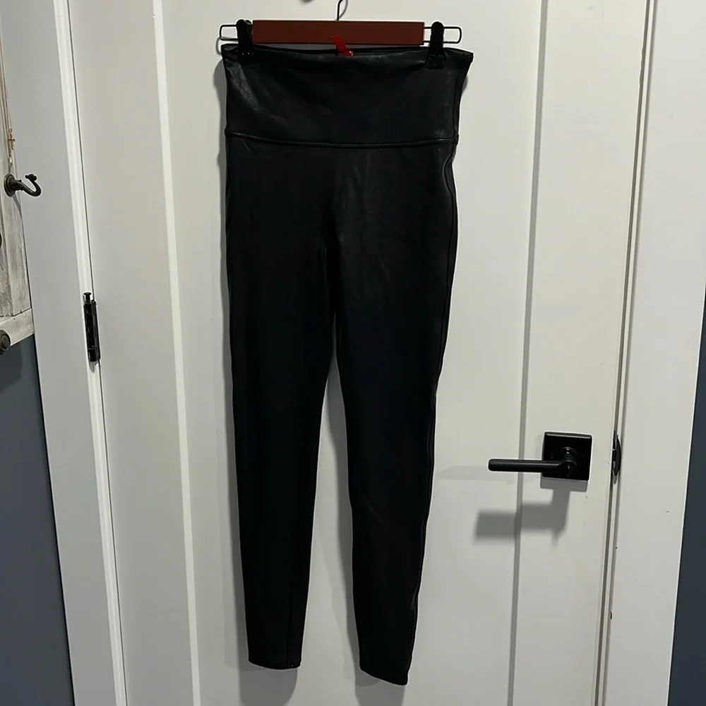 Spanx Faux Leather Leggings EUC